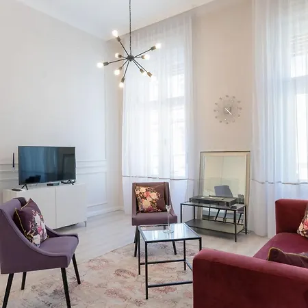 Milano Design Center With Ac Apartamento Budapest